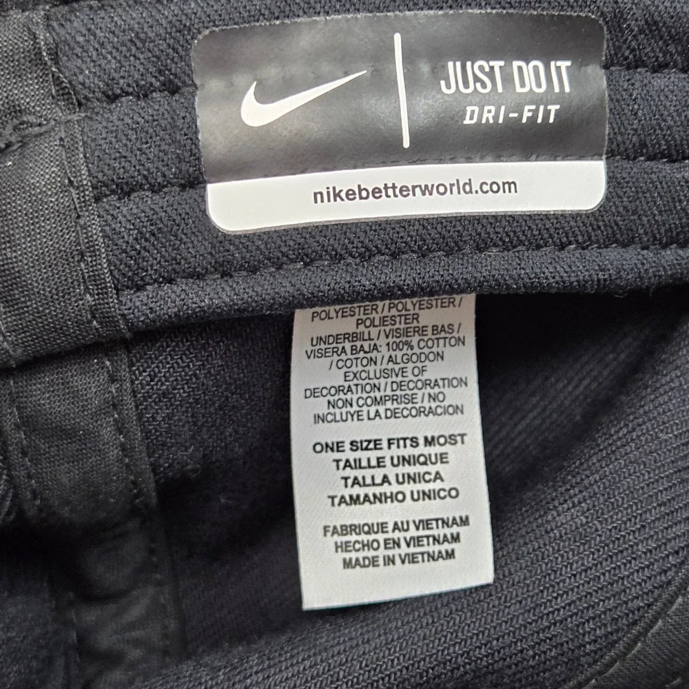 Wichita‎ State Shockers Nike Hat Gray Black WuShock Mascot NCAA Cap Sportswear